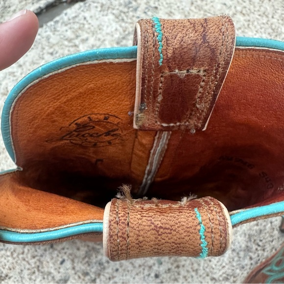 Lucchese Boots N4745 Tan leather. Turquoise thick stitching and studs. Size 7 - Picture 8 of 9
